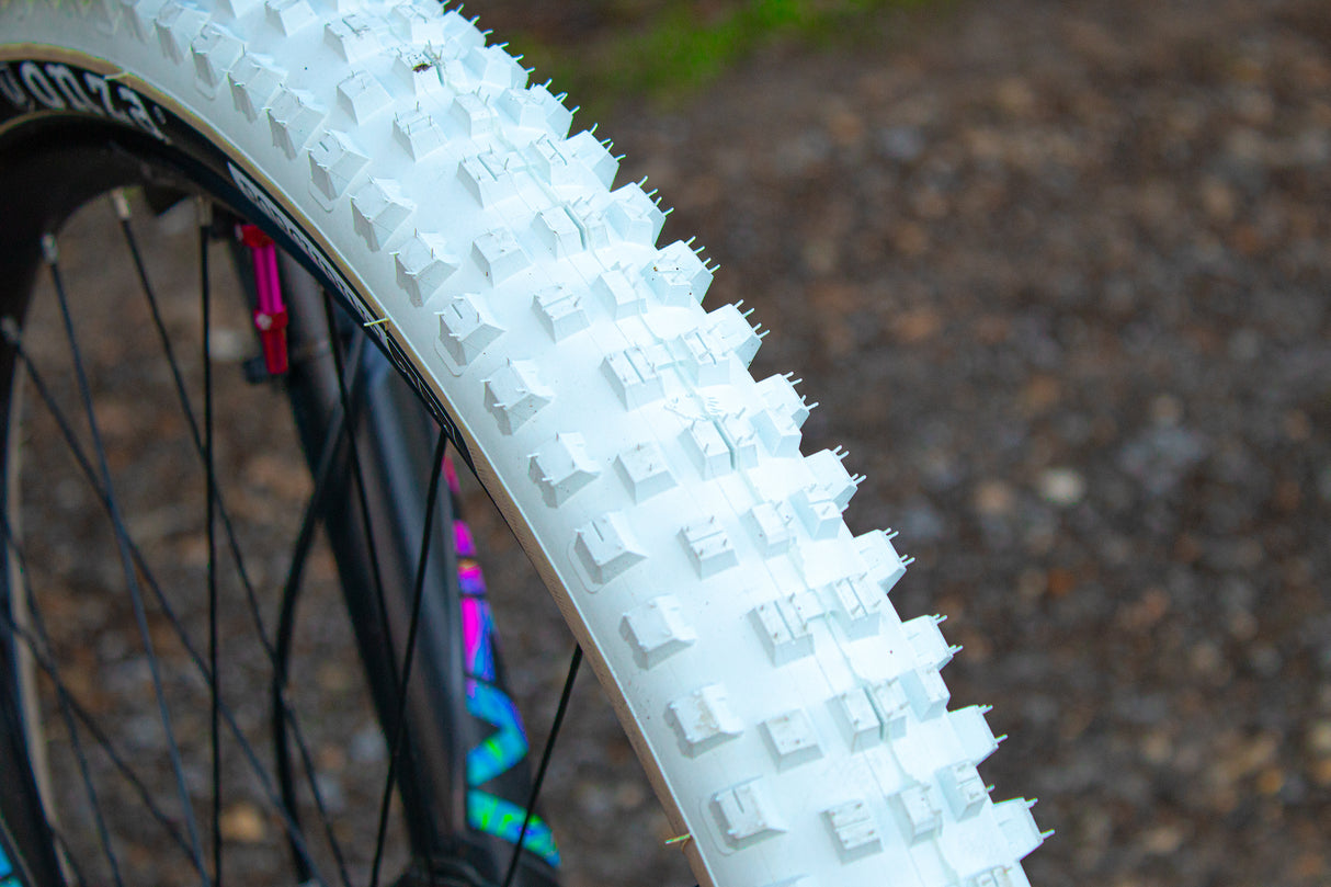 Onza Tyres Porcupine White